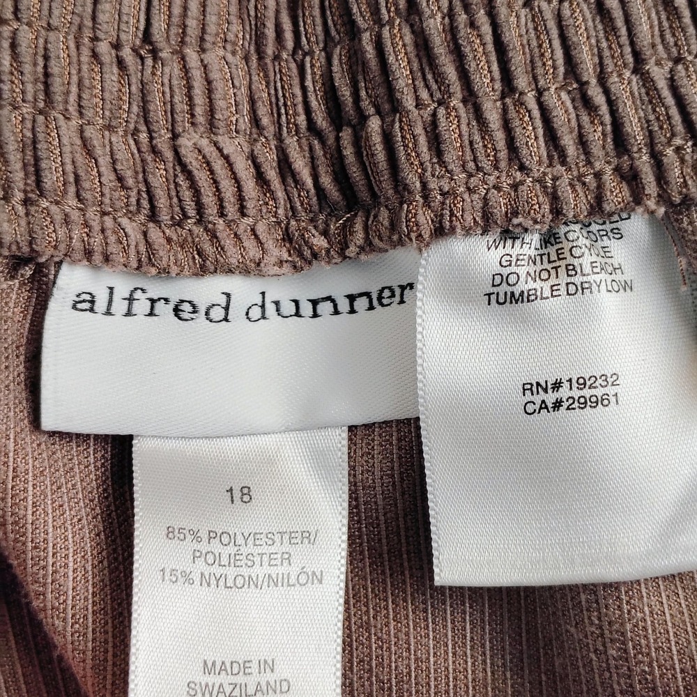 Alfred Dunner Womens SZ 18 Corduroy Pants Brown Elastic Waist Gorpcore CabinCore - Picture 7 of 9